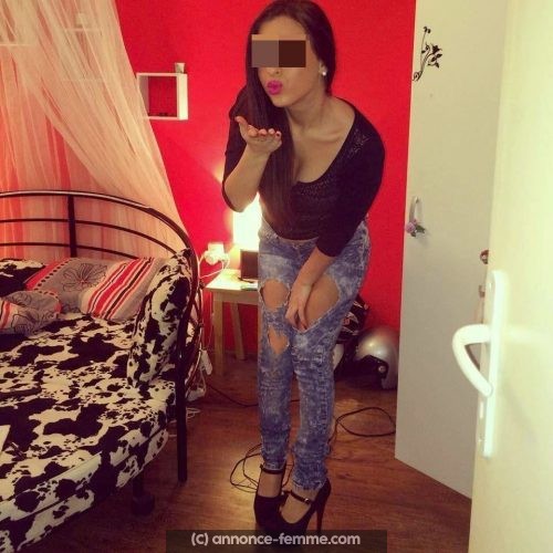 Cassandra la jeune coquine beurette a Beauvais