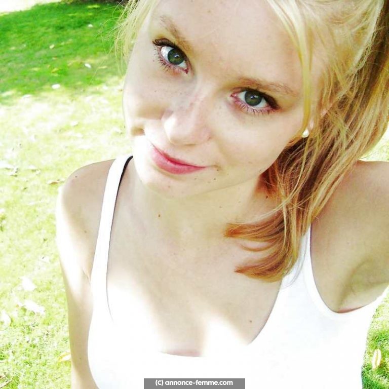 Annonce de Cynthia étudiante célibataire Brest