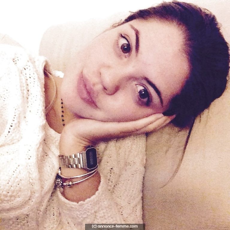 Rencontre sérieuse avec femme pas compliquée qui aime rire a Angers