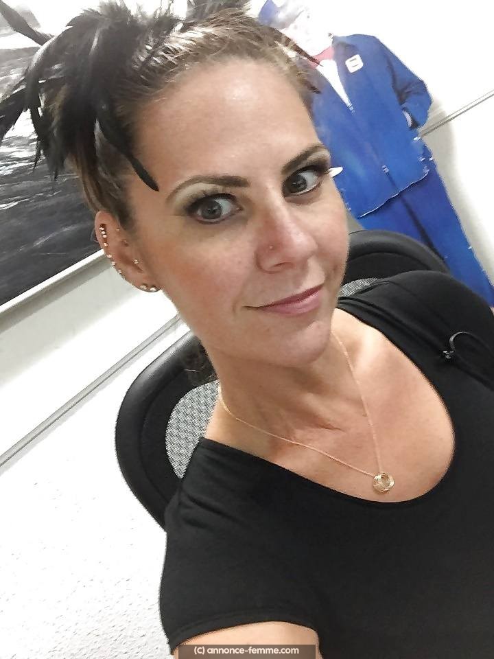 Coiffeuse de Nice cherche un sexfriend