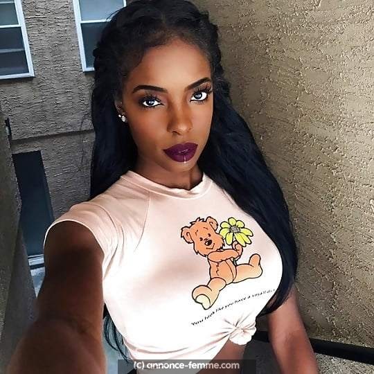 Annonce de Celia de Nantes qui veut rencontrer un sportif