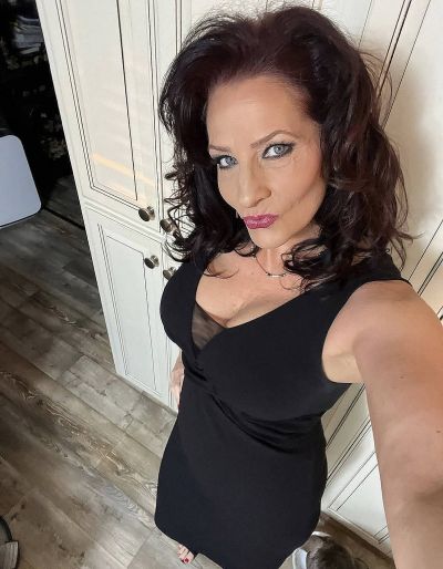 Femme cherche homme sincère à Caluire-et-Cuire pour rencontre