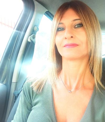 Femme célibataire cherche rencontre adulte sincère à Angoulême