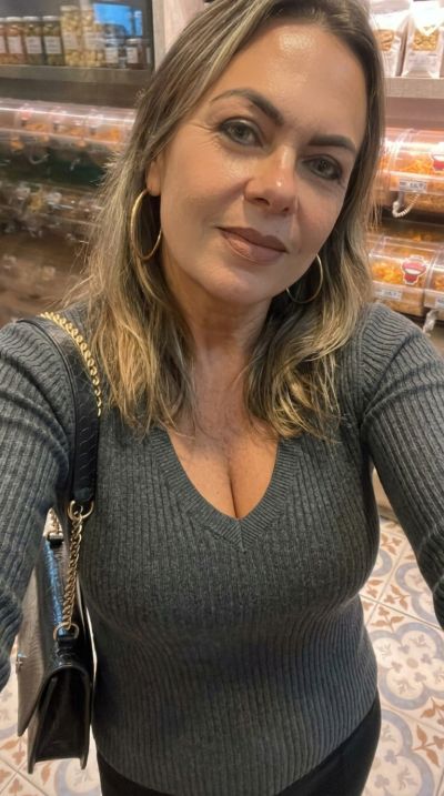 Rencontre hot à Lannion avec une femme célibataire avide de sensations