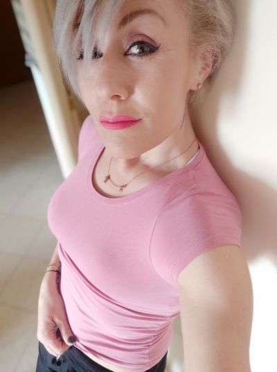 Femme Calvi cherche homme pour rencontres discrètes et sans prise de tête