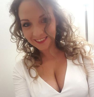 Célibataire chaude à Nimes qui cherche des rencontres sincères