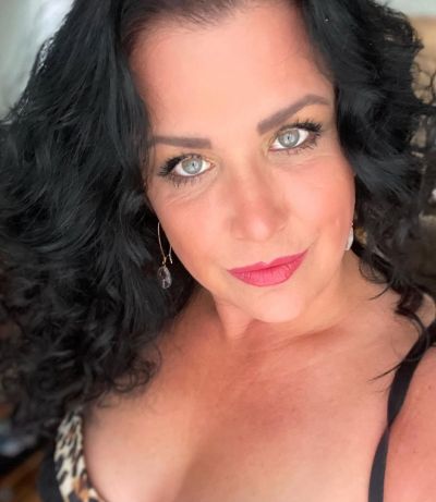 Femme seule à Courbevoie cherche rencontre sincère et authentique