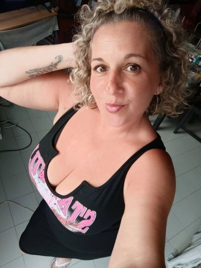 Femme libertine à Hyères cherche rencontres discrètes et passionnantes