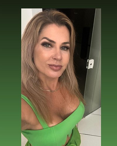 Femme cherche liaison discrète à Fontenay-le-Comte