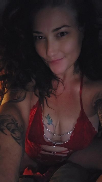 Femme libertine à Arras cherche rencontre discrète avec un homme