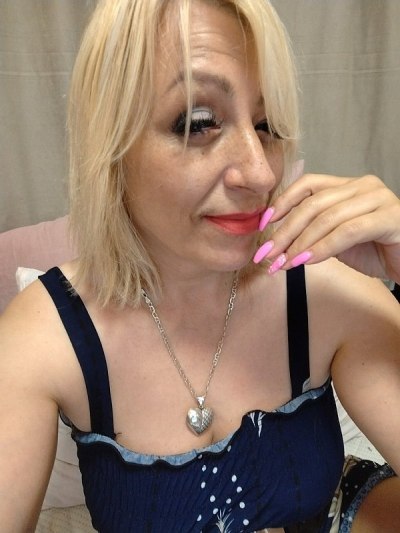 Célibataire chaude à Dieppe cherche homme sincère pour rencontre