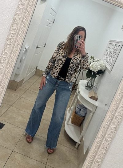 Femme chaude à Poitiers cherche homme pour rencontres sans prise de tête