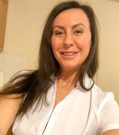 Femme discrète à Thonon-les-Bains cherche homme discret pour rencontres