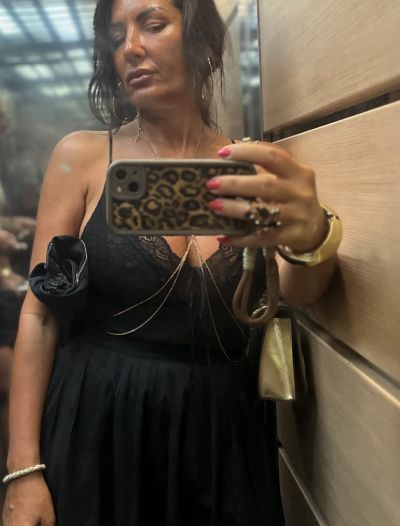 Veuve libertine à Roanne cherche rencontres sans tabou