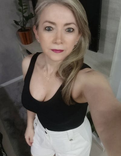 Femme élégante à Porto-Vecchio cherche rencontre locale sincère