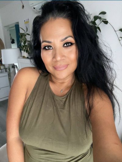 Femme MILF assurée cherche rencontre sensuelle à Montceau-les-Mines