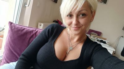 Femme disponible à Strasbourg cherche rencontre sincère