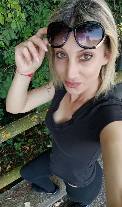 Veuve libertine à Vénissieux cherche rencontres discrètes et passionnées