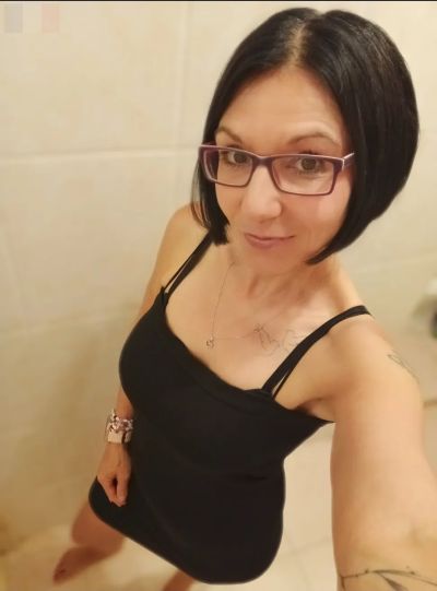 Femme célibataire de Grasse cherche rencontre locale sérieuse avec homme