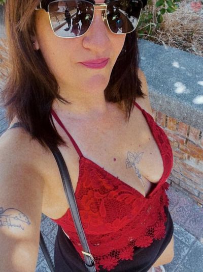 Rencontre adulte à Millau avec une femme sincère qui cherche du vrai