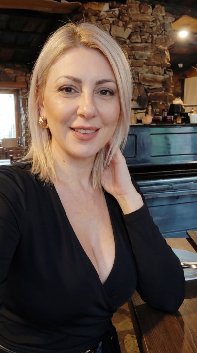 Femme assurée cherche rencontre sensuelle à Issoudun