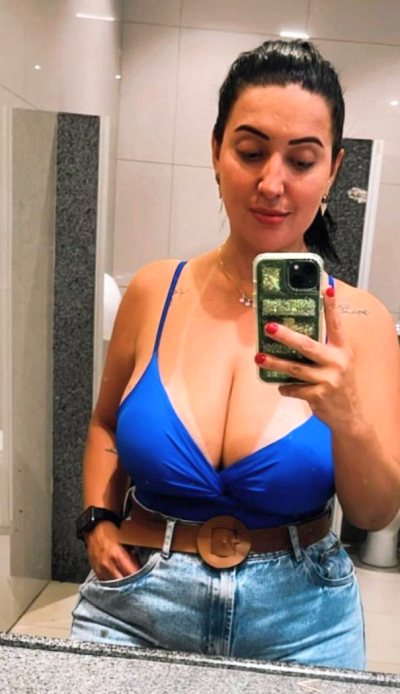 Femme divorcée coquine à Argentan cherche rencontres sensibles