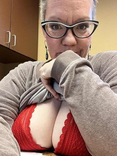 Femme seule à Issy-les-Moulineaux cherche rencontre sensuelle assumée