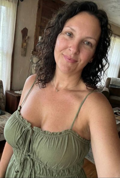 Femme sensuelle à Frontignan cherche rencontre coquine gratuite