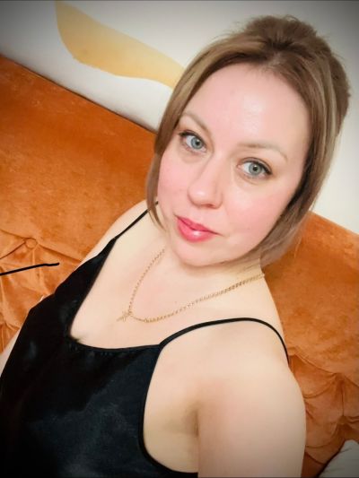Femme assurée cherche liaison discrète à Villenave-d&rsquo;Ornon